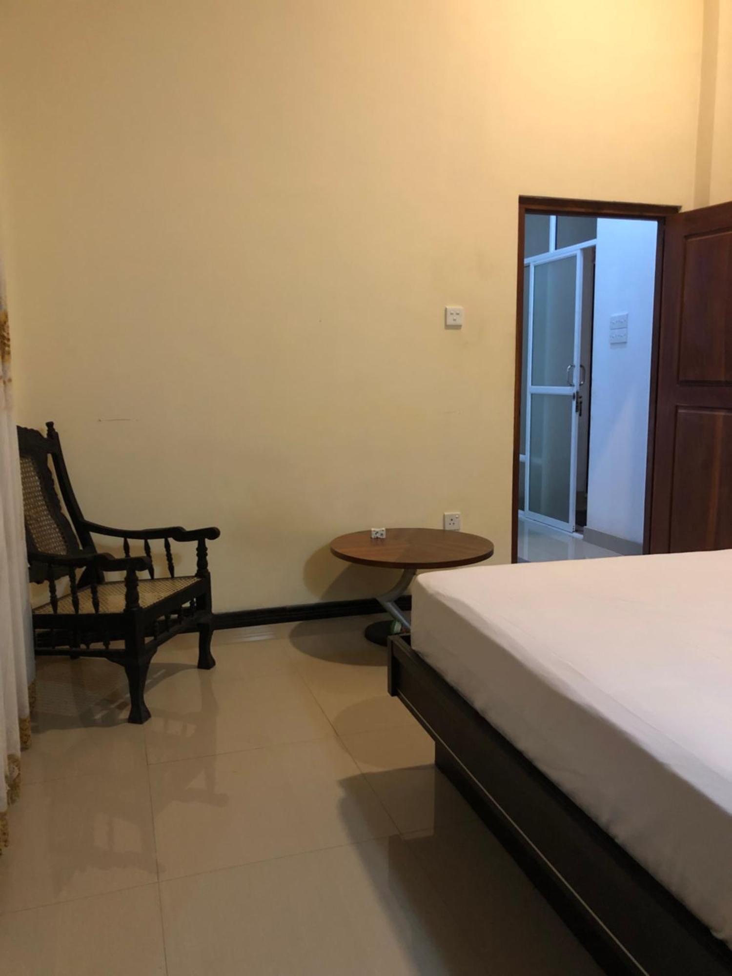 Senarathna Guest House Уелигама Екстериор снимка