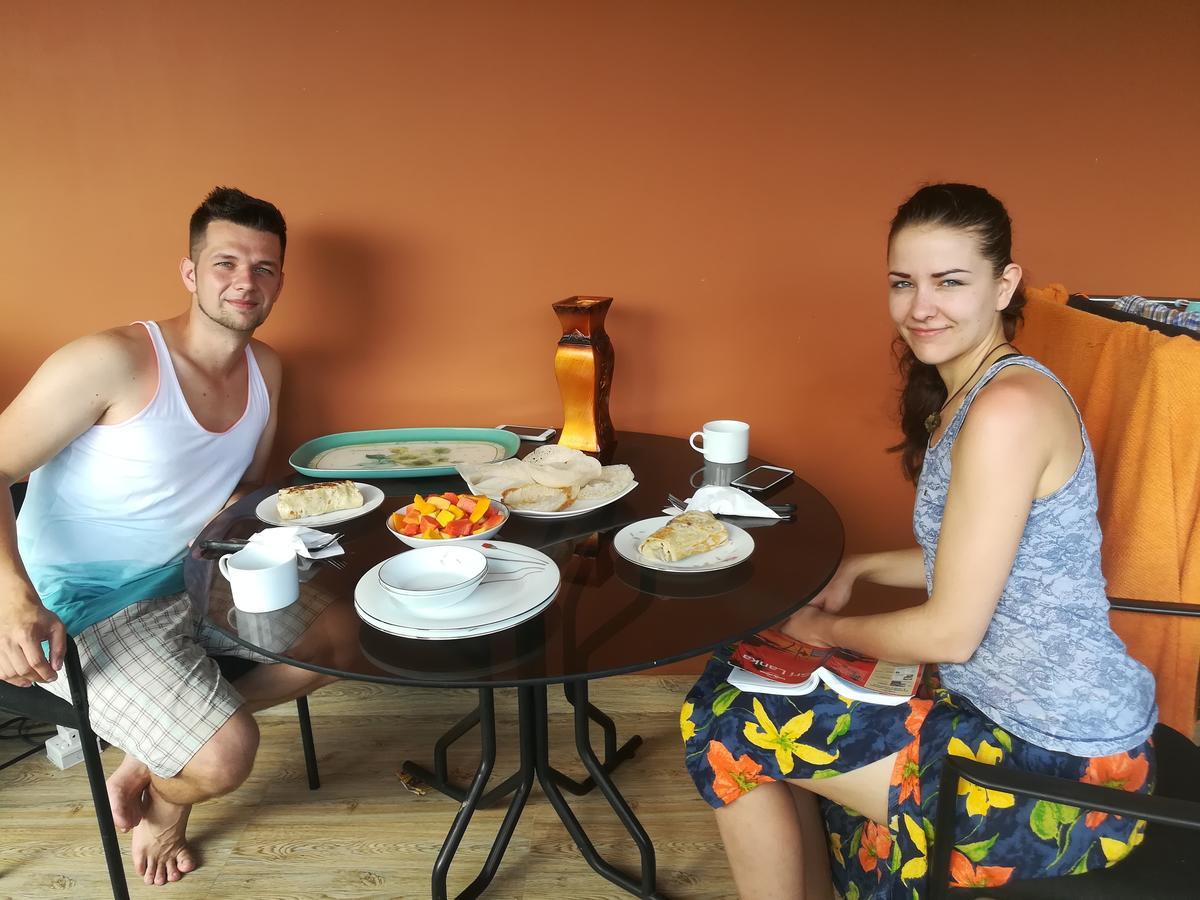 Senarathna Guest House Уелигама Екстериор снимка