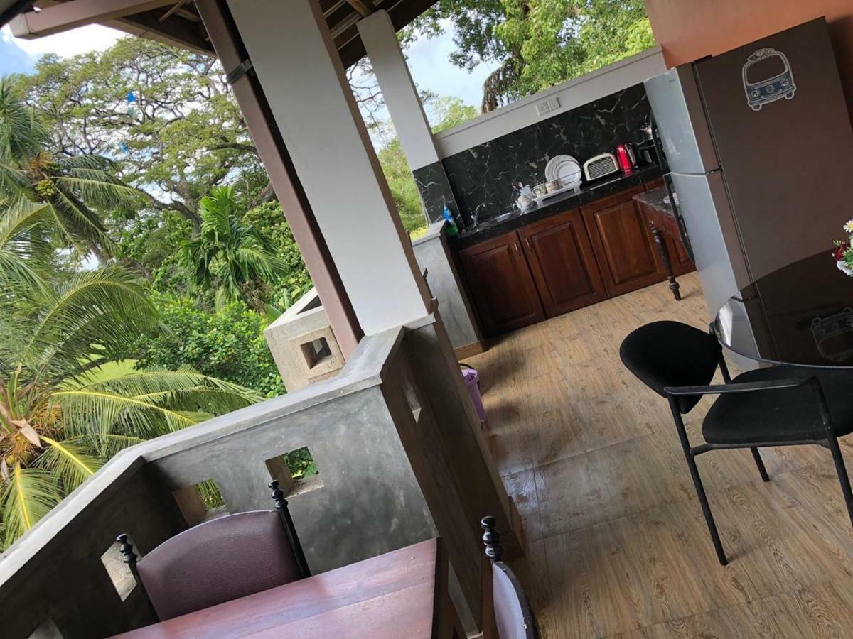 Senarathna Guest House Уелигама Екстериор снимка